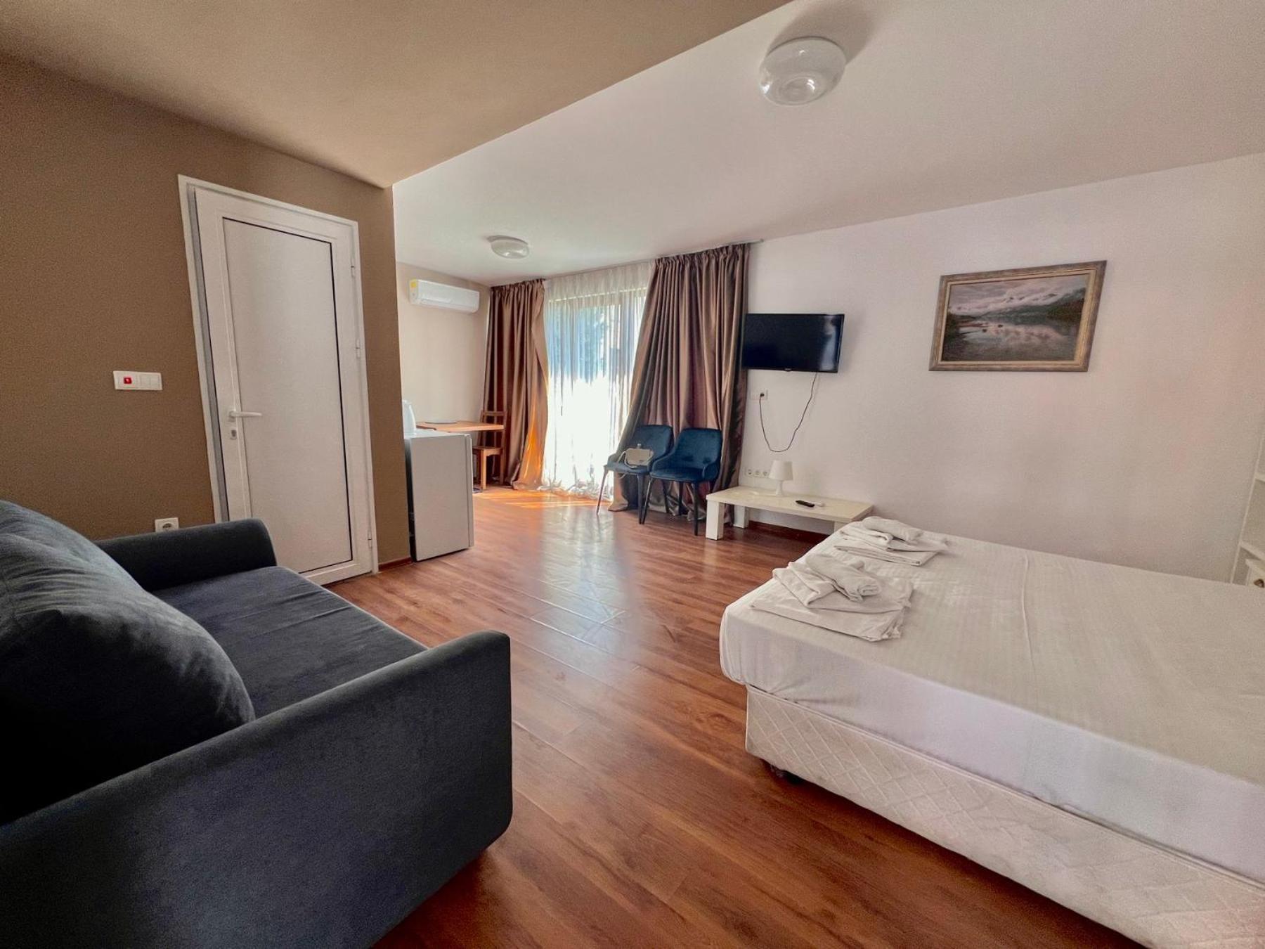 Kiara Apartments سينتس قسطنطين وهيلينا المظهر الخارجي الصورة