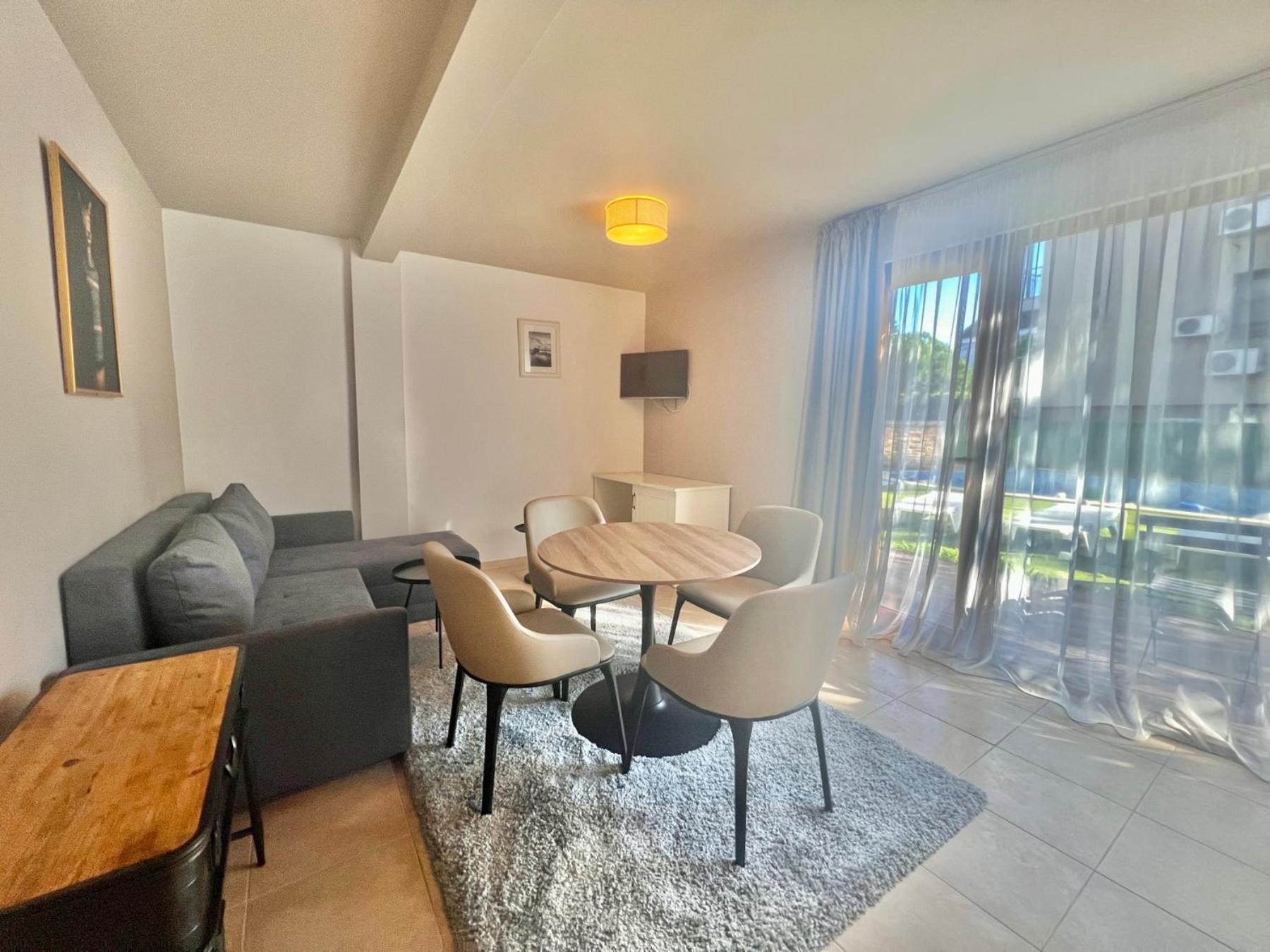 Kiara Apartments سينتس قسطنطين وهيلينا المظهر الخارجي الصورة